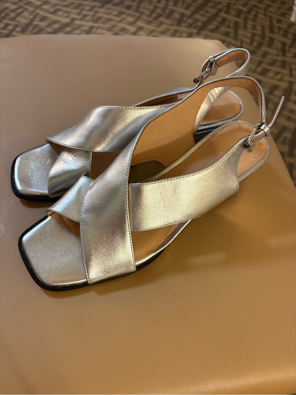 J Crew Women’s Gold Leather Crisscross Sandals w Block Heel Sz 8.5